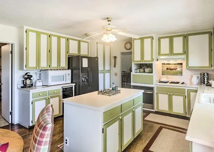Patio & Yard: Dtwn Home! * Cottonwood