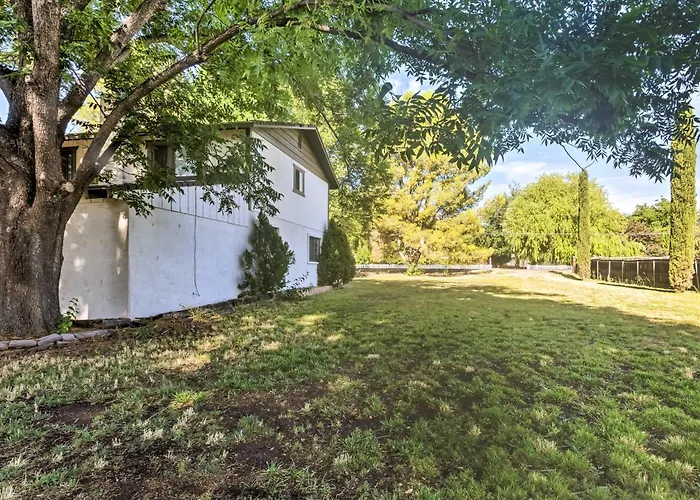 Holiday home Patio & Yard: Dtwn Home! *