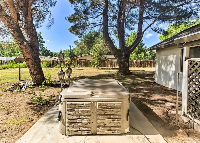Patio & Yard: Dtwn Home! *